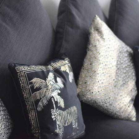 Modern Town Centre Flat - Free Shared Parking, King Size Bed, 5 Minutes Walk To Beach Bournemouth Ngoại thất bức ảnh