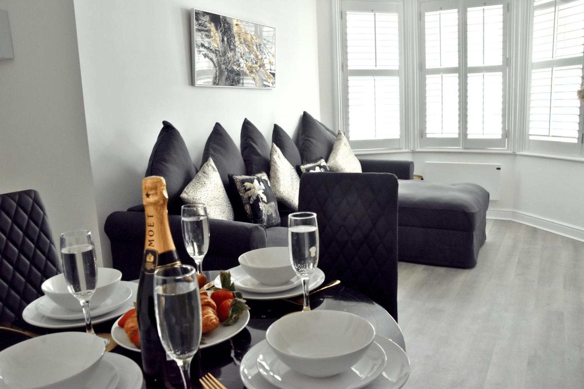 Modern Town Centre Flat - Free Shared Parking, King Size Bed, 5 Minutes Walk To Beach Bournemouth Ngoại thất bức ảnh