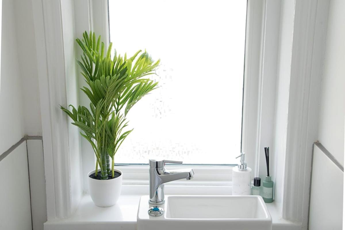 Modern Town Centre Flat - Free Shared Parking, King Size Bed, 5 Minutes Walk To Beach Bournemouth Ngoại thất bức ảnh