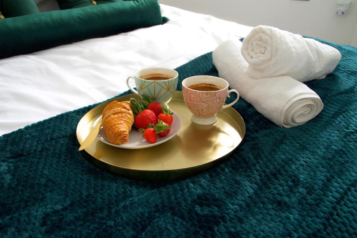 Modern Town Centre Flat - Free Shared Parking, King Size Bed, 5 Minutes Walk To Beach Bournemouth Ngoại thất bức ảnh
