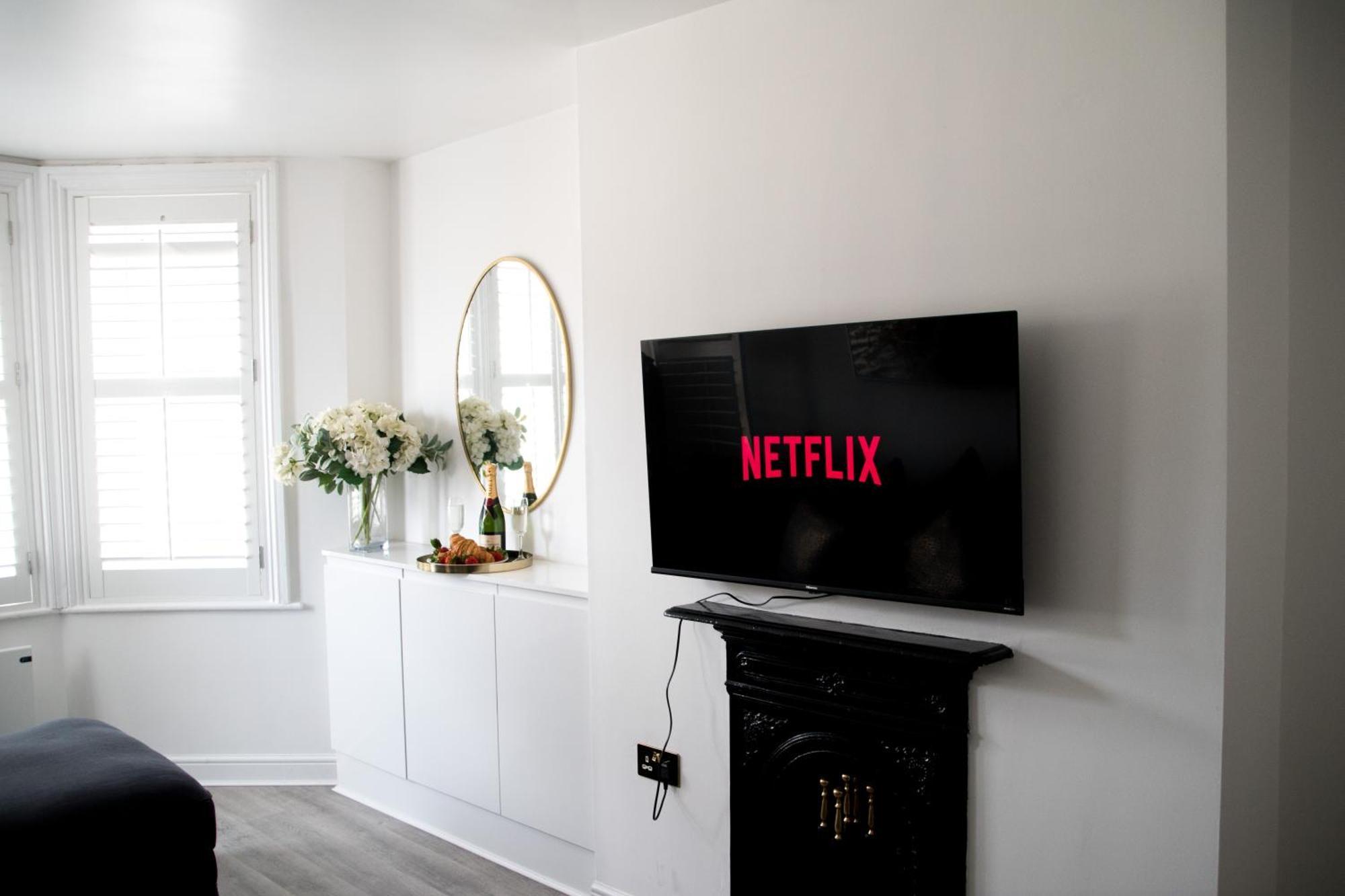 Modern Town Centre Flat - Free Shared Parking, King Size Bed, 5 Minutes Walk To Beach Bournemouth Ngoại thất bức ảnh