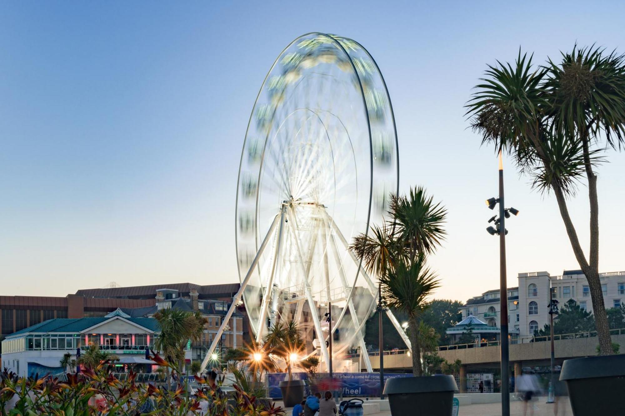 Modern Town Centre Flat - Free Shared Parking, King Size Bed, 5 Minutes Walk To Beach Bournemouth Ngoại thất bức ảnh