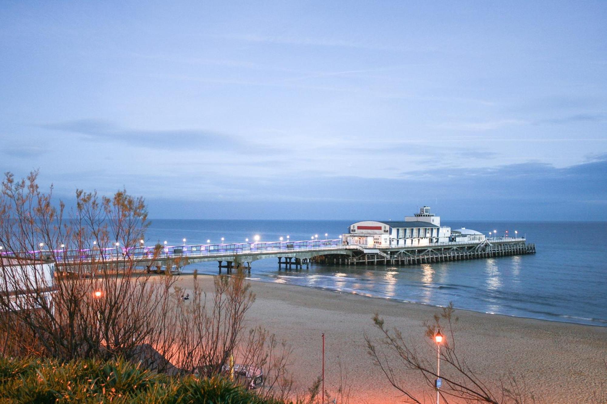 Modern Town Centre Flat - Free Shared Parking, King Size Bed, 5 Minutes Walk To Beach Bournemouth Ngoại thất bức ảnh