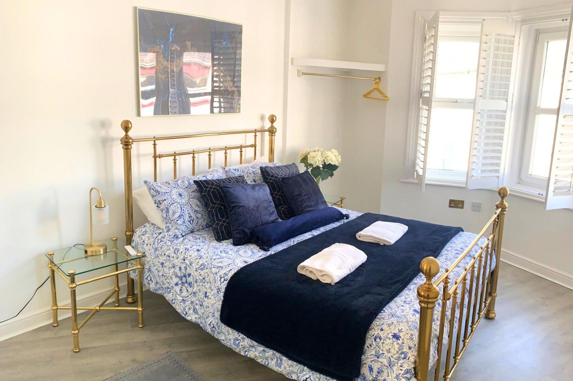 Modern Town Centre Flat - Free Shared Parking, King Size Bed, 5 Minutes Walk To Beach Bournemouth Ngoại thất bức ảnh